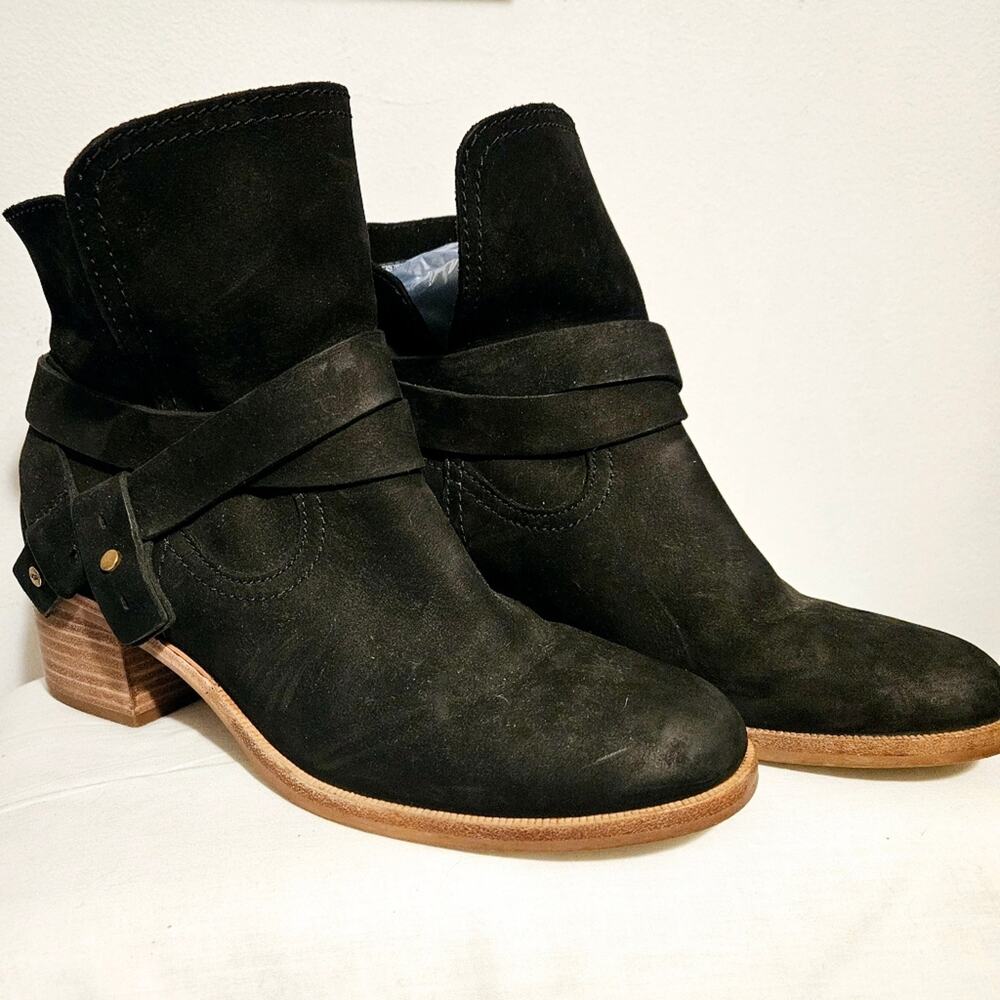 UGG Elora Ankle Boot Black Size 8.5